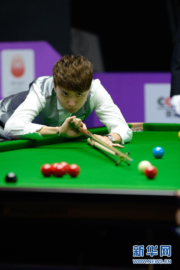 Marco Fu beat Xiao Guodong 6-4 in the second round of International Championship in Chengdu.