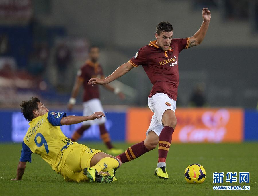 Unbeaten leaders Roma recorded a 10th straight league win in Serie A courtesy of a 1-0 win against Chievo at the Stadio Olimpico - a new record in Serie A. 