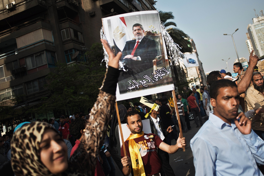 Two people are killed and 20 others get injured on November 8 in clashes across Egypt between supporters and opponents of toppled president Mohamed Morsi following their protests. The victims included a 12-year-old boy killed in Giza and 20 people injured in the governorate as well as Sharqiyah and Beheira.[Xinhua] 