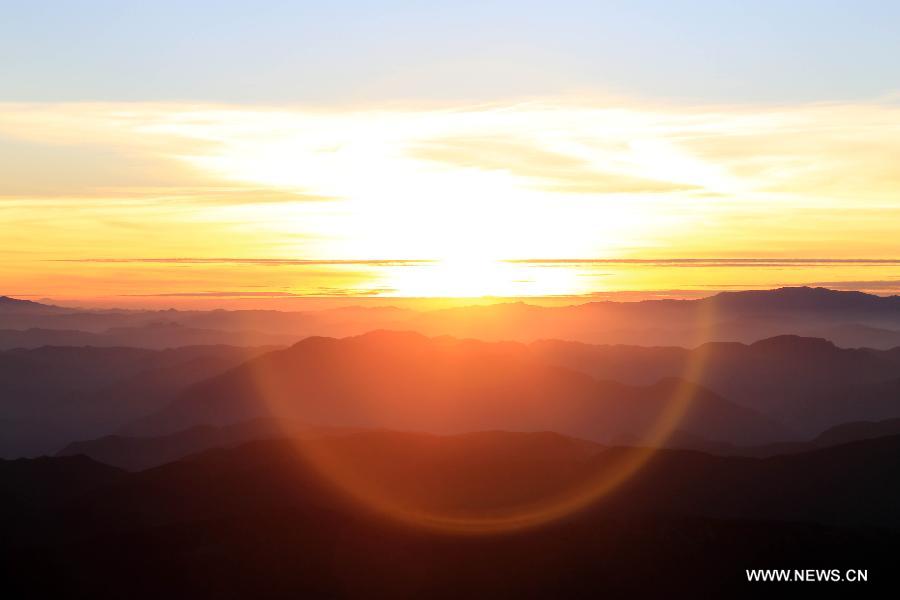 CHINA-LIJIANG-YULONG SNOW MOUNTAIN-SUNRISE(CN) 