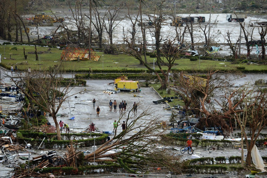 Typhoon Haiyan hits Iloilo City, the Philippines, on Nov. 9, 2013. 