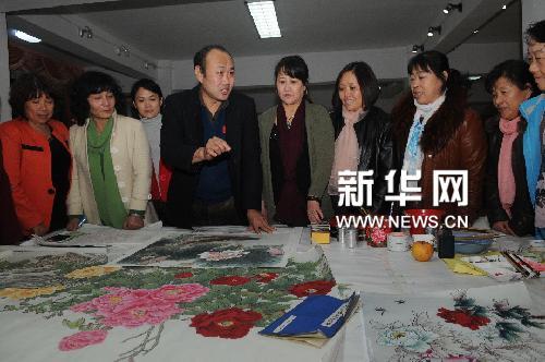 Zibo establishes ladies&apos; painting academy