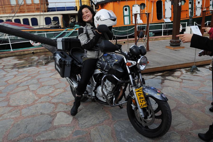 TURKEY-ISTANBUL-CHINESE GIRL-MOTORCYCLE