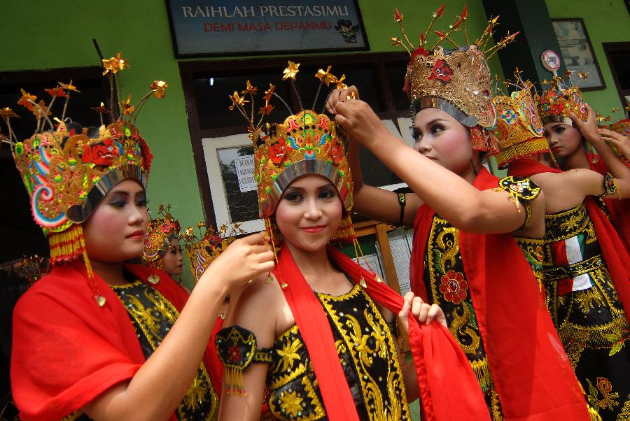 INDONESIA-BANYUWANGI-TRADITIONAL MASS DANCE