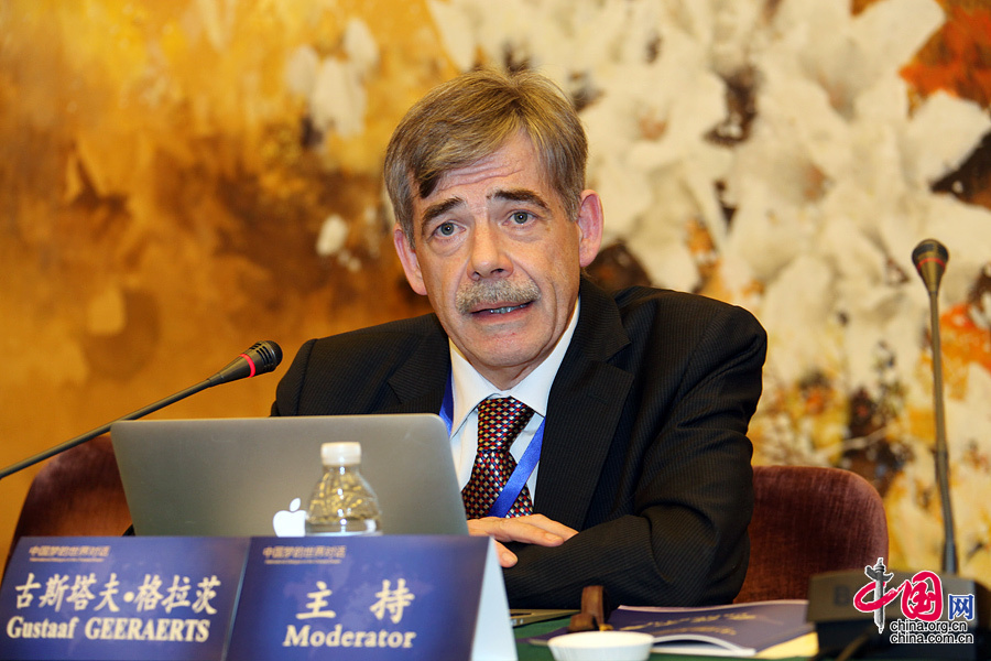 Gustaaf Geeraerts, director of the Brussels Institute of Contemporary China Studies, gives a keynote speech during the roundtable conference on Saturday afternoon in Shanghai. [Photo/China.org.cn/Li Jia]