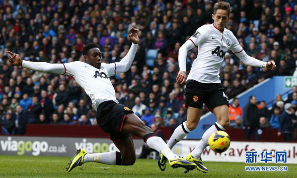 Antonio Valencia crossed for the sliding Welbeck to score United's second goal.