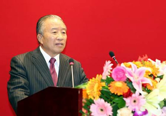 Former member of the State Council Dai Bingguo gives a speech at the opening ceremony of the 'Peking University Institute for International and Strategic Studies' on Oct. 23.