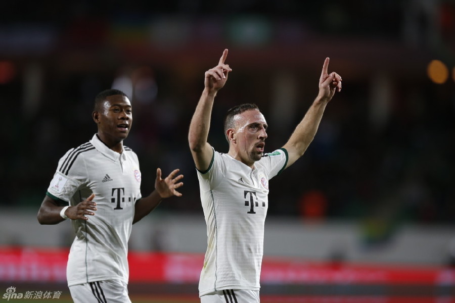 Bayern Munich&apos;s player Franck Ribery (R) celebrates goal in the FIFA 2013 Club World Cup semifinal in which the reigning German and European champions ease past Guangzhou Evergrande 3-0, the Asian Champions League winner on Tuesday evening in Morocco. [Photo / Sina]