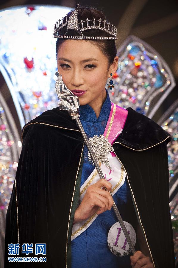 Fang Xingtong crowns Miss Asia 2013 in south China's Hong Kong, Dec. 21, 2013. (Source:Xinhuanet.com)