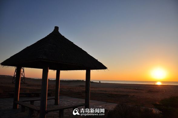 Sunrise by the seaside in Qingdao