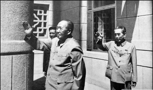 Despite Mao's faults and mistakes, which led to the ups and downs of New China, they detracted nothing from Mao's greatness and his contributions.[photo / gmw.cn]