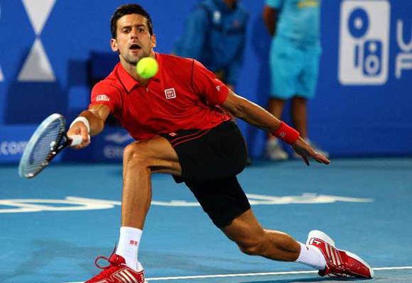 Serbian Novak Djokovic won on late Saturday the final of the Mubadala Abu Dhabi World Championship 2013 in two straight sets 7-5, 6-2 against Spain's David Ferrer. [Xinhua photo]