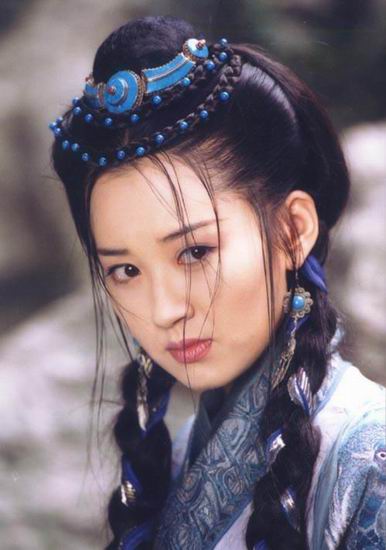 Are you tired of modern and fashionable dress-up? Now let's enjoy the beauties in ancient Chinese dresses. [file photo]