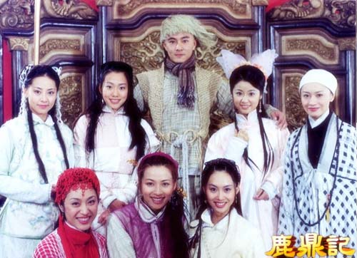 Are you tired of modern and fashionable dress-up? Now let's enjoy the beauties in ancient Chinese dresses. [file photo]