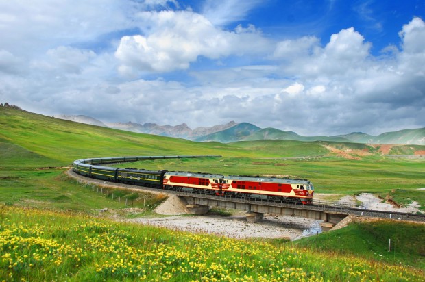 90后摄影师王嵬 7年20万公里行程只为拍火车