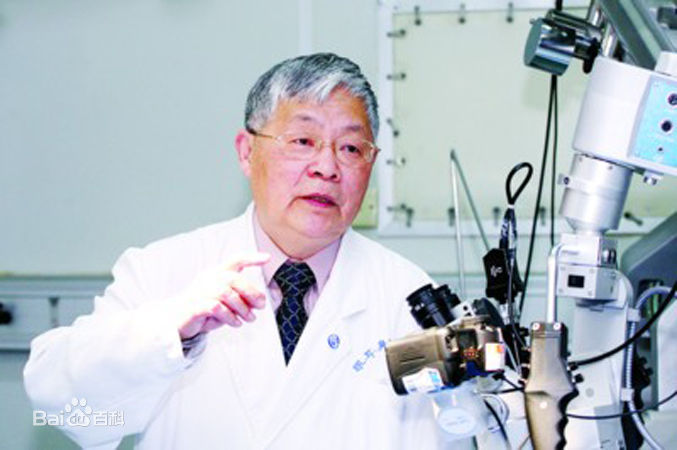 Professor Wang, 79, a hearing expert at Fudan University's Eye, Ear, Nose and Throat Hospital, was accused by his former student Wang Yucheng of plagiarizing foreign technology and work to secure 40 million yuan (US$6.6 million) of government funds. [photo / baidu]