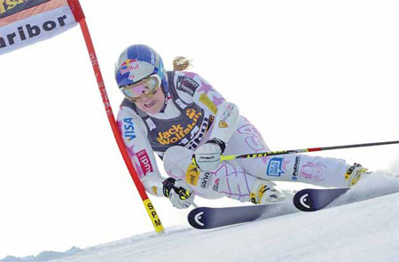'Devastated' Vonn vows to come back stronger