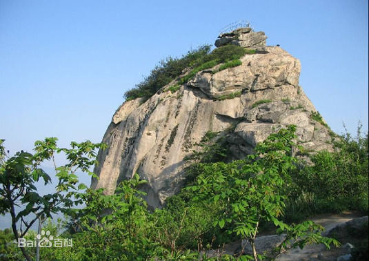 Jigong Mountain, one of the 'top 10 mountains in China for summer vacation' by China.org.cn.