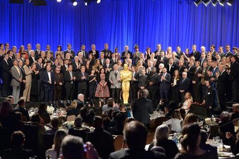 2014 Academy Awards nominees class photo. [CNTV] 