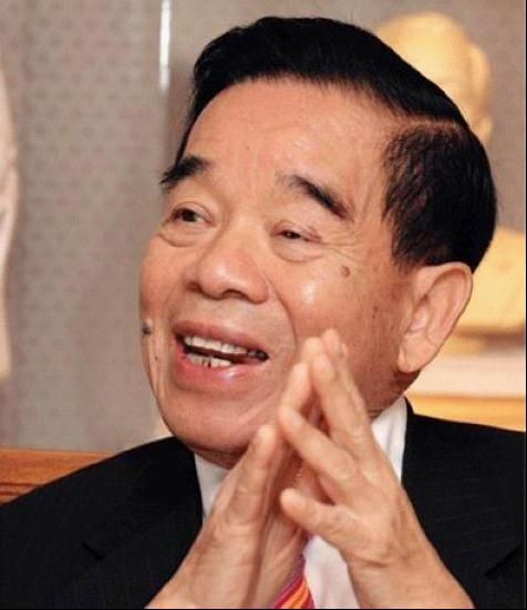 Cheng Yu-tung, one of the 'top 10 richest people of Chinese origin 2014' by China.org.cn. 