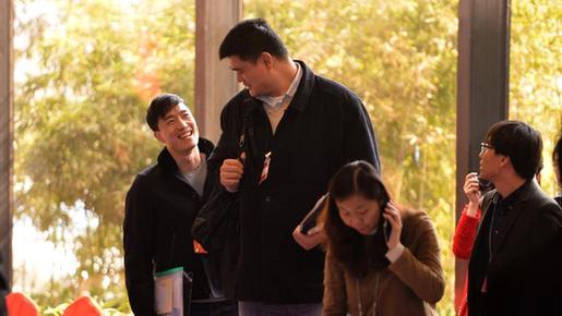 Yao Ming and Liu Xiang arrive for CPPCC session