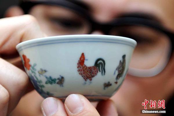 A rare Ming dynasty wine cup expected to fetch $30 mln at HK auction.