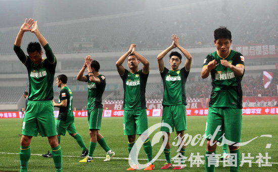 Visitors Beijing Guoan lost 1-0 to Shanghai SIPG. Tobias Hysen scored the only goal to help Shanghai SIPG sit top of the CSL table with 10 points from four games.