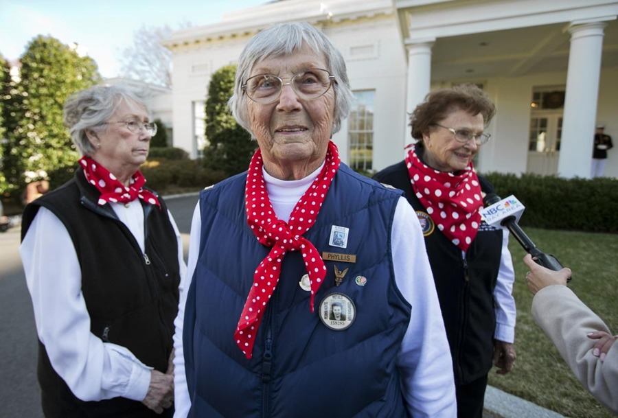 美国二战女工接受采访。（网页截图）
