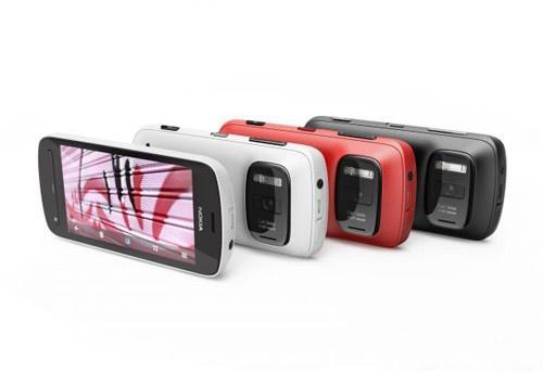 Nokia 808 Pureview, one of the 'top 10 smartphones with best cameras' by China.org.cn.