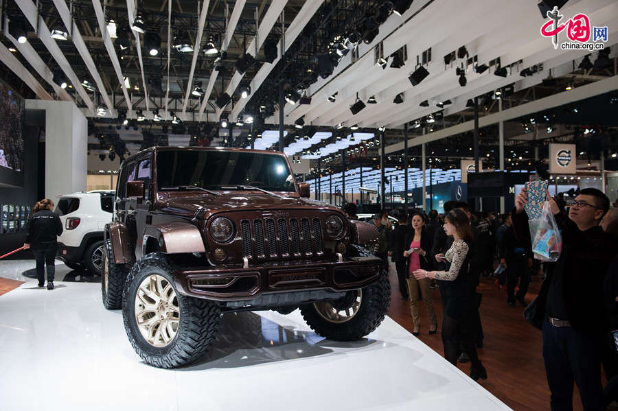 The 2014 Beijing International Automotive Exhibition in Beijing, China, April 20, 2014. The auto show will be held on April 21-29, attracting over 2,000 exhibitors from 14 countries and regions. [Photo by Chen Boyuan / China.org.cn]