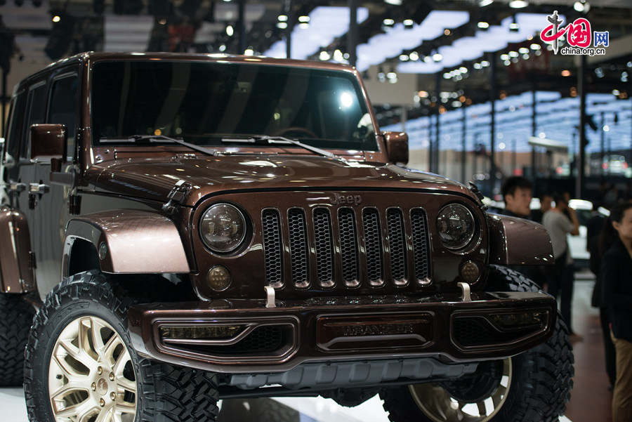 The 2014 Beijing International Automotive Exhibition in Beijing, China, April 20, 2014. The auto show will be held on April 21-29, attracting over 2,000 exhibitors from 14 countries and regions. [Photo by Chen Boyuan / China.org.cn]