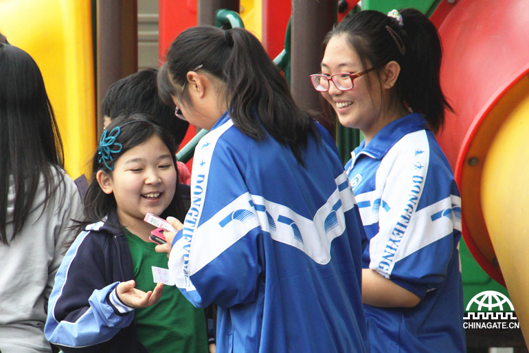 On April 19, students from Roots and Shoots program of several international schools and local schools met in Beijing for the first time in The British School of Beijing. 