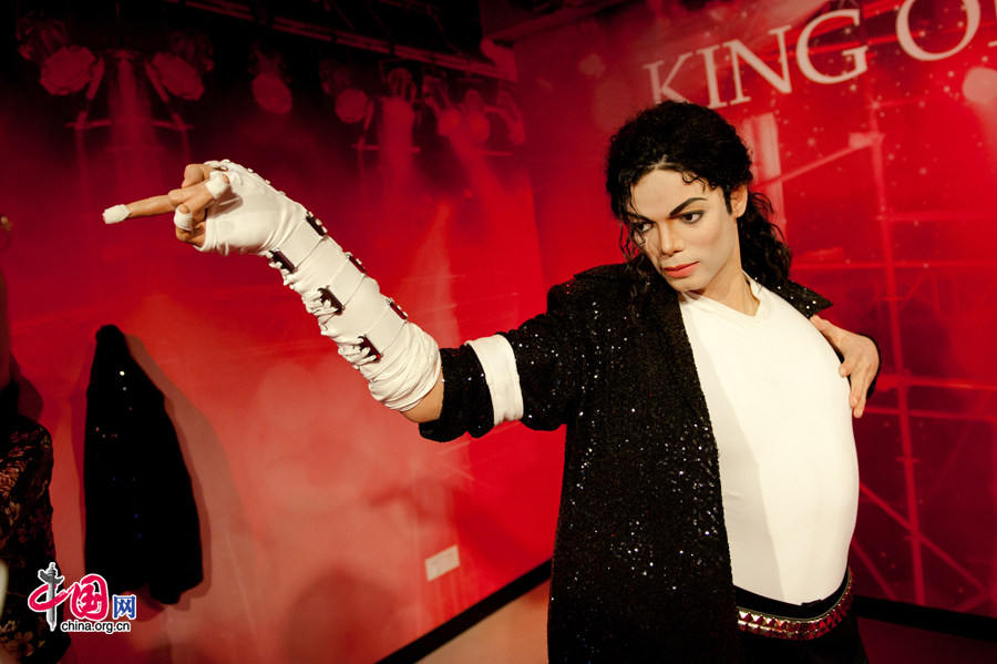 A wax figure of Michael Jackson is on display at Madame Tussauds Beijing on Thursday. The wax museum will be officially open to public on May 31, 2014. [Photo by Chen Boyuan / China.org.cn]
