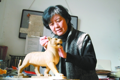 花丝镶嵌市级传承人——程淑美