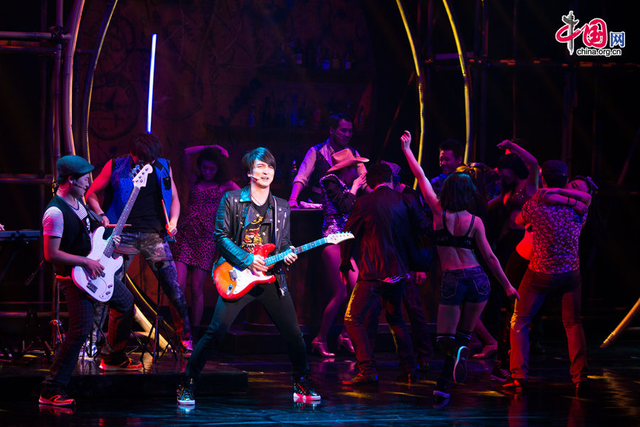 Artists stage a musical &apos;Love you, Teresa,&apos; in memory of late Chinese pop legend Teresa Teng (1953-1995) in Beijing on Tuesday, June 17, 2014. [Photo by Chen Boyuan / China.org.cn]