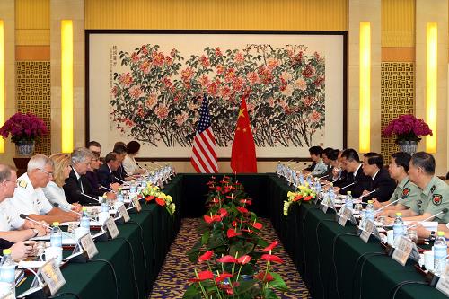 Senior diplomats and officers from China and the United States on Tuesday discussed strategic security issues in Beijing ahead of the annual China-U.S. Strategic and Economic Dialogue. [Xinhua photo] 