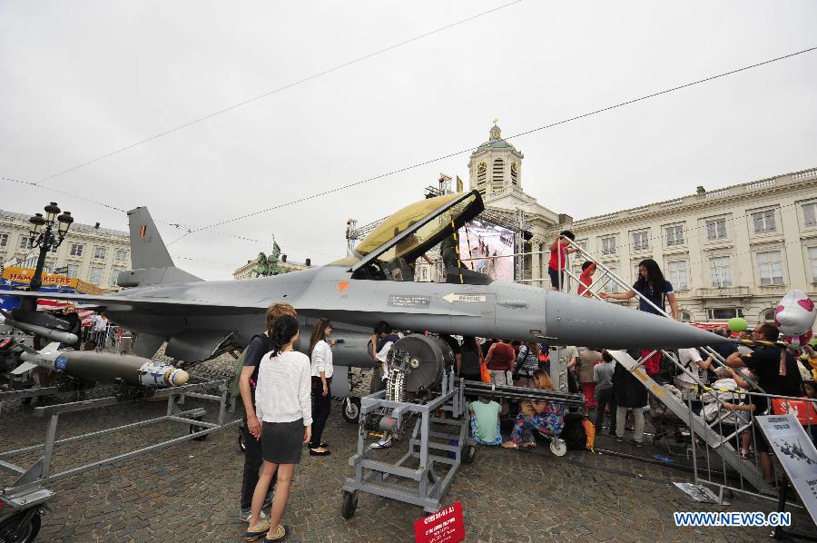 A F-16 fight jet is on display during the National Day millitary parade in Brussels, Belgium, on July 21, 2014. [Photo/Xinhua]