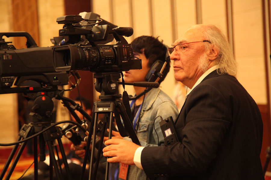 French documentary director Jean Michel Carre on the opening ceremony of the Fourth Forum on Development of Tibet, China. [Photo/China Tibet Online]