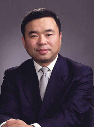 Gong Shaolin, one of the 'Top 10 highest-paid CEOs of Chinese listed SOEs in 2013' by China.org.cn