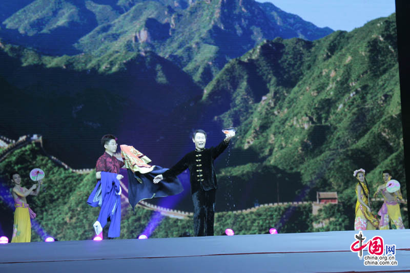 第二届中国北京国际魔术大会开幕 大腕云集(组图) 第二届中国北京国际魔术大会开幕 大腕云集(组图)