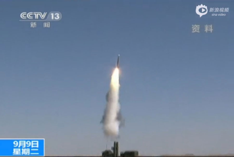 China Central Television (CCTV) aired a footage showing Chinese military's practice drills with its newly-developed FD-2000 air defense missle system. [Photo: CCTV]