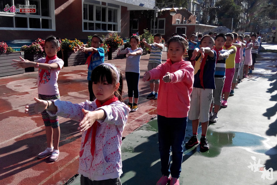 白龙村留守女童的北京七日