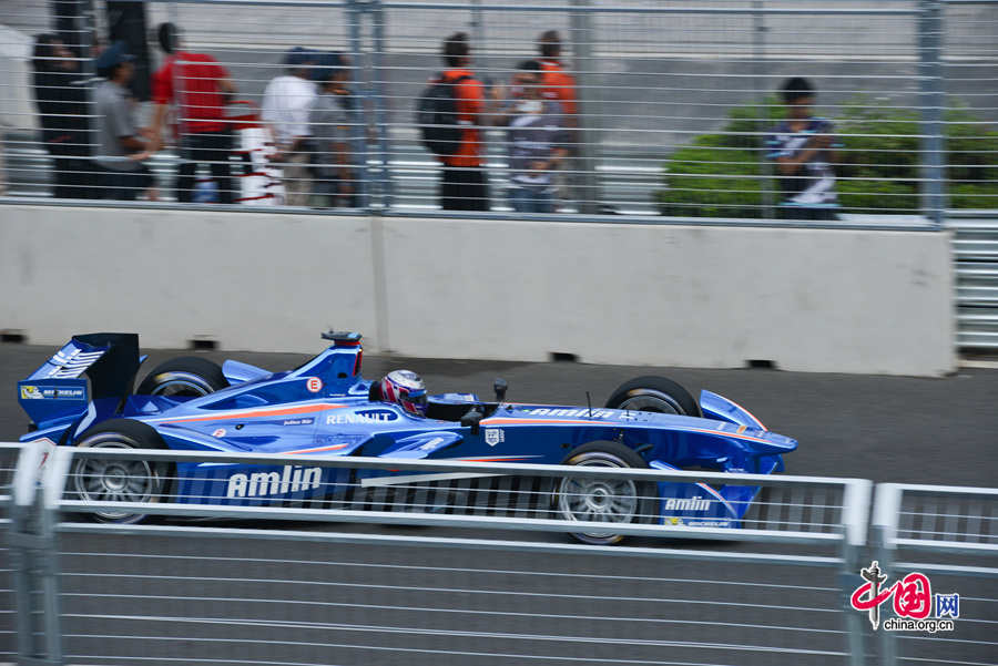 The FIA Formula E Championship, which is also referred to as the electric version of the Formula One (F1) race, holds its inaugural ePrix in Beijing on Saturday, Sept. 13, 2014. The annual Formula E Championship will feature 10 ePrix. The next race will be held in Malaysia in middle November of this year. [Photo by Chen Boyuan / China.org.cn]