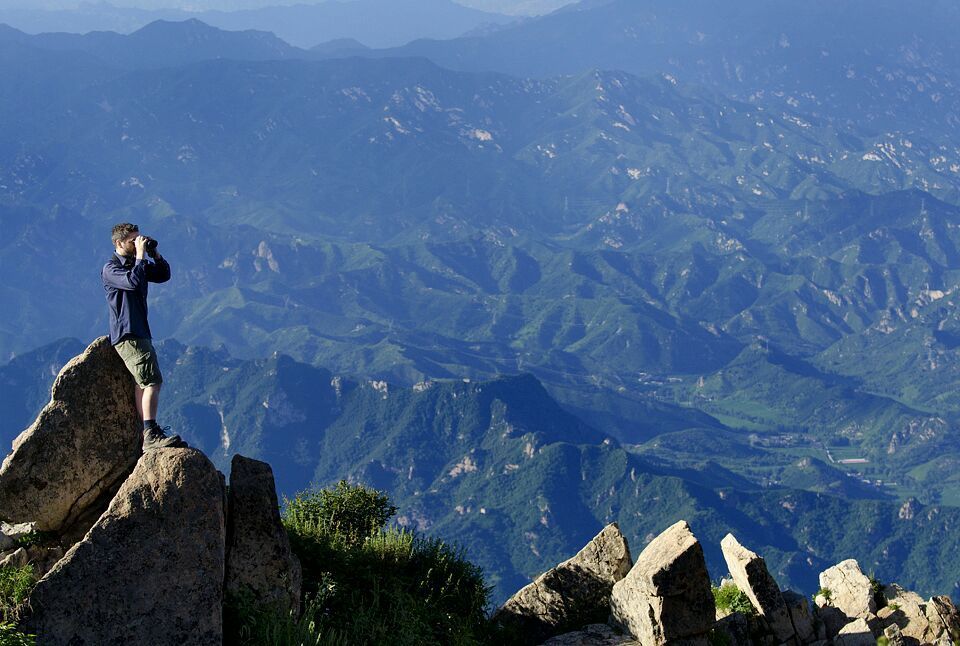 Passionate, dedicated, dynamic urban birdwatcher Terry Townshend is a native Englishman whose Chinese name is Tang Rui.