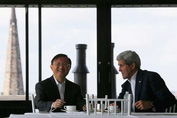 Yang, Kerry meet in Boston ahead of APEC summit
