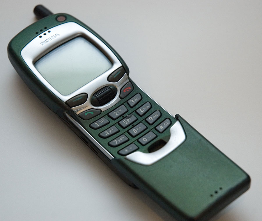 Nokia 7110, the first Internet connectivity WAP mobile phone in China. [File photo]