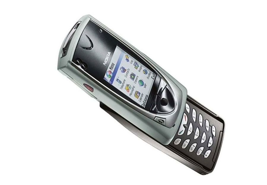 China's the first MMS is sent through Nokia 7650 in 2002. [File photo] 
