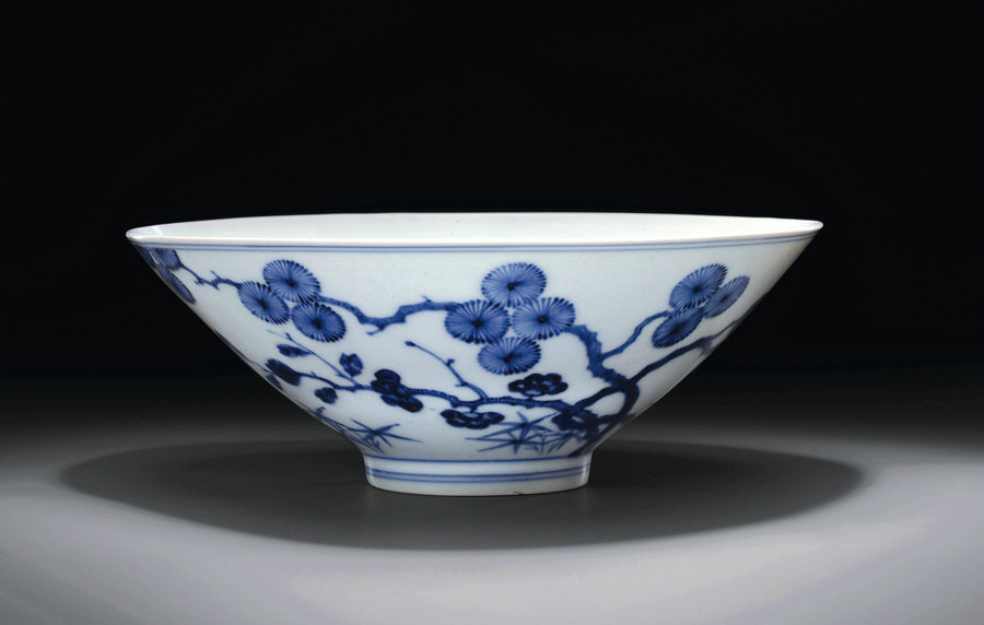 A rare blue and white 'pine, bamboo and plum blossom' bowl from the Kangxi period [english.cguardian.com]