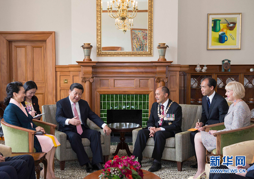 Chinese President Xi Jinping (3rd L) meets with New Zealand Governor-General Jerry Mateparae (3rd R) in Wellington, New Zealand, Nov. 20, 2014. [Photo/Xinhua]