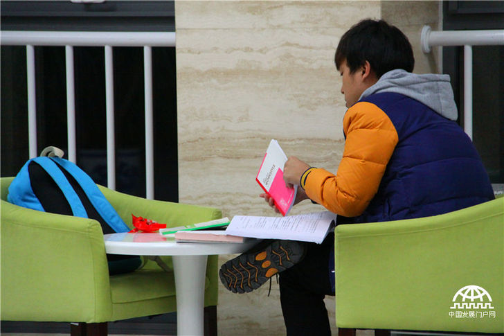 夜探国科大雁栖湖校区寒夜苦读的莘莘学子